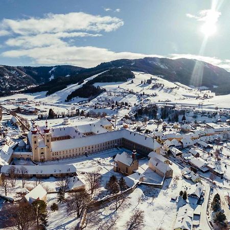 Grebenzen Lodge Hirsch ザンクト・ランブレヒット エクステリア 写真